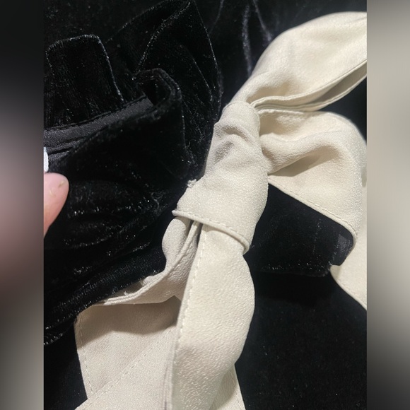J.Crew Black Velvety Sleeveless Ruffle Neck Top with Bow Accent Sz Small - Picture 3 of 9